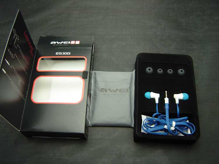 出MP3、MP3耳机 JBM、飞利浦、用维，全部正品配件齐，低音强劲